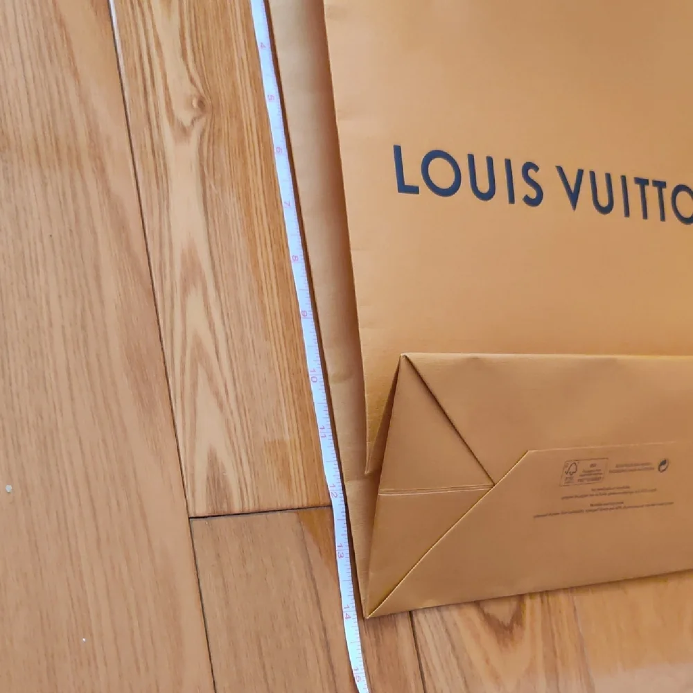 Louis Vuitton Yellow Set with Blue Accents - Picture 9 of 10